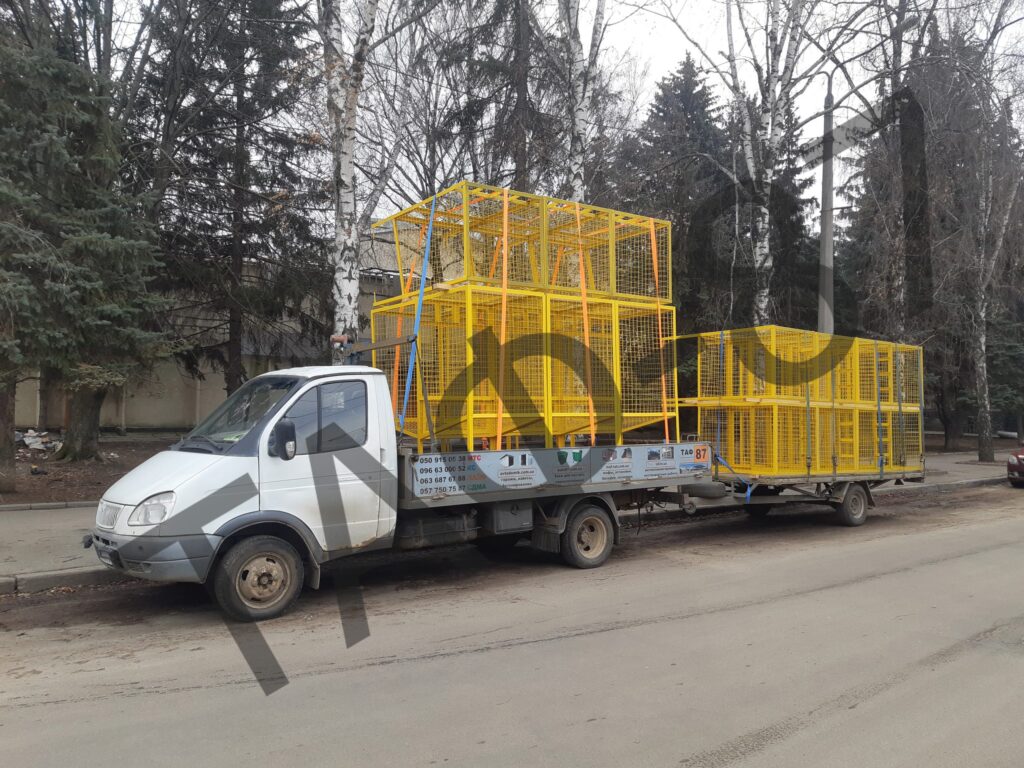 Доставка контейнерів для ПЕТ пляшок ТАФ-87