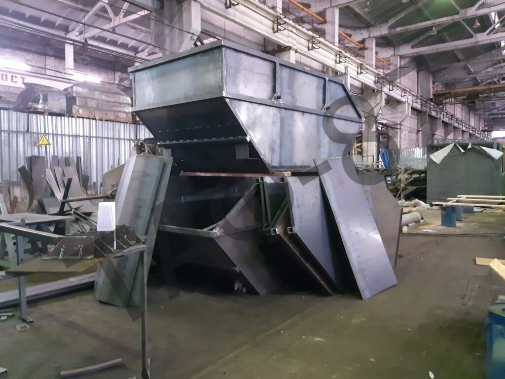 Виробництво металевих контейнерів для сміття